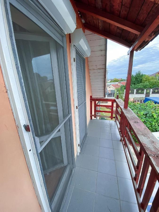 Cosy Bedroom For 2 With Balcony In A Family Villa Turnu Măgurele Exteriér fotografie