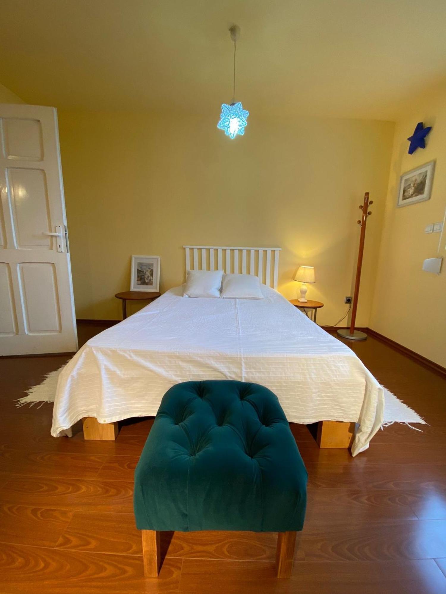 Cosy Bedroom For 2 With Balcony In A Family Villa Turnu Măgurele Exteriér fotografie